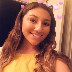 Meet your Posher, Alyssa